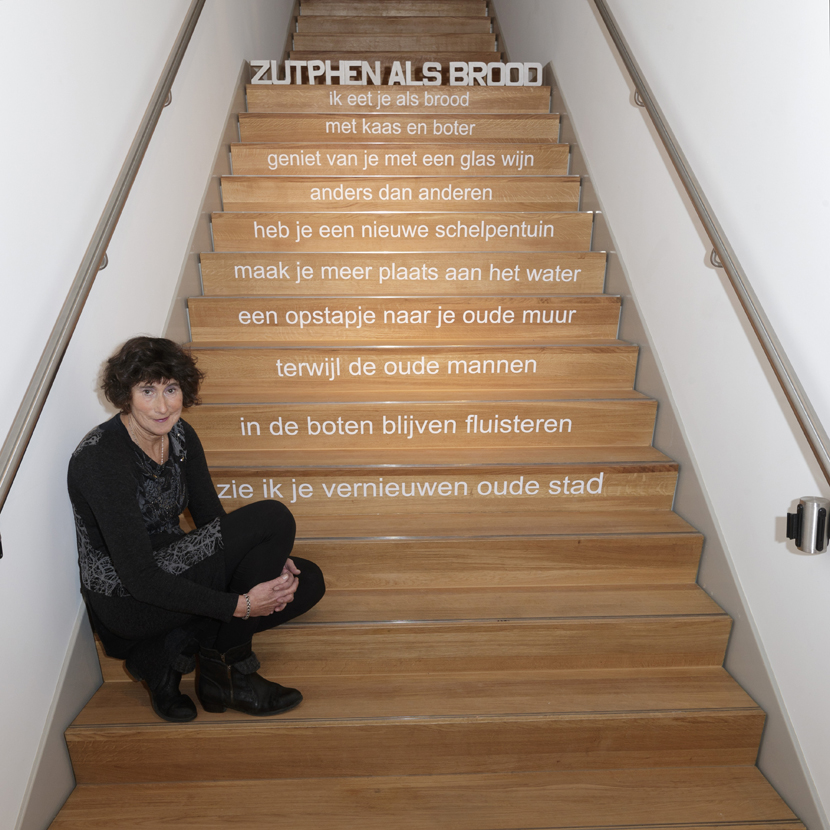 op de trap